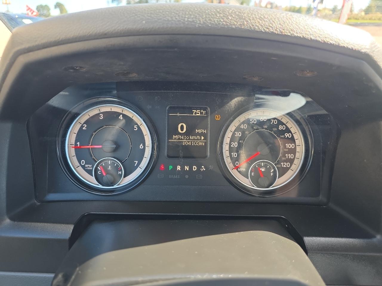 RAM 1500 Classic Tradesman 4x2 Reg Cab 8' Box 2019