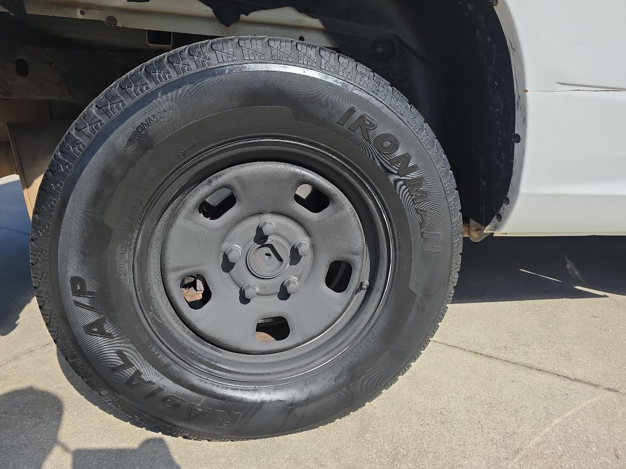 RAM 1500 Classic Tradesman 4x2 Reg Cab 8' Box 2019