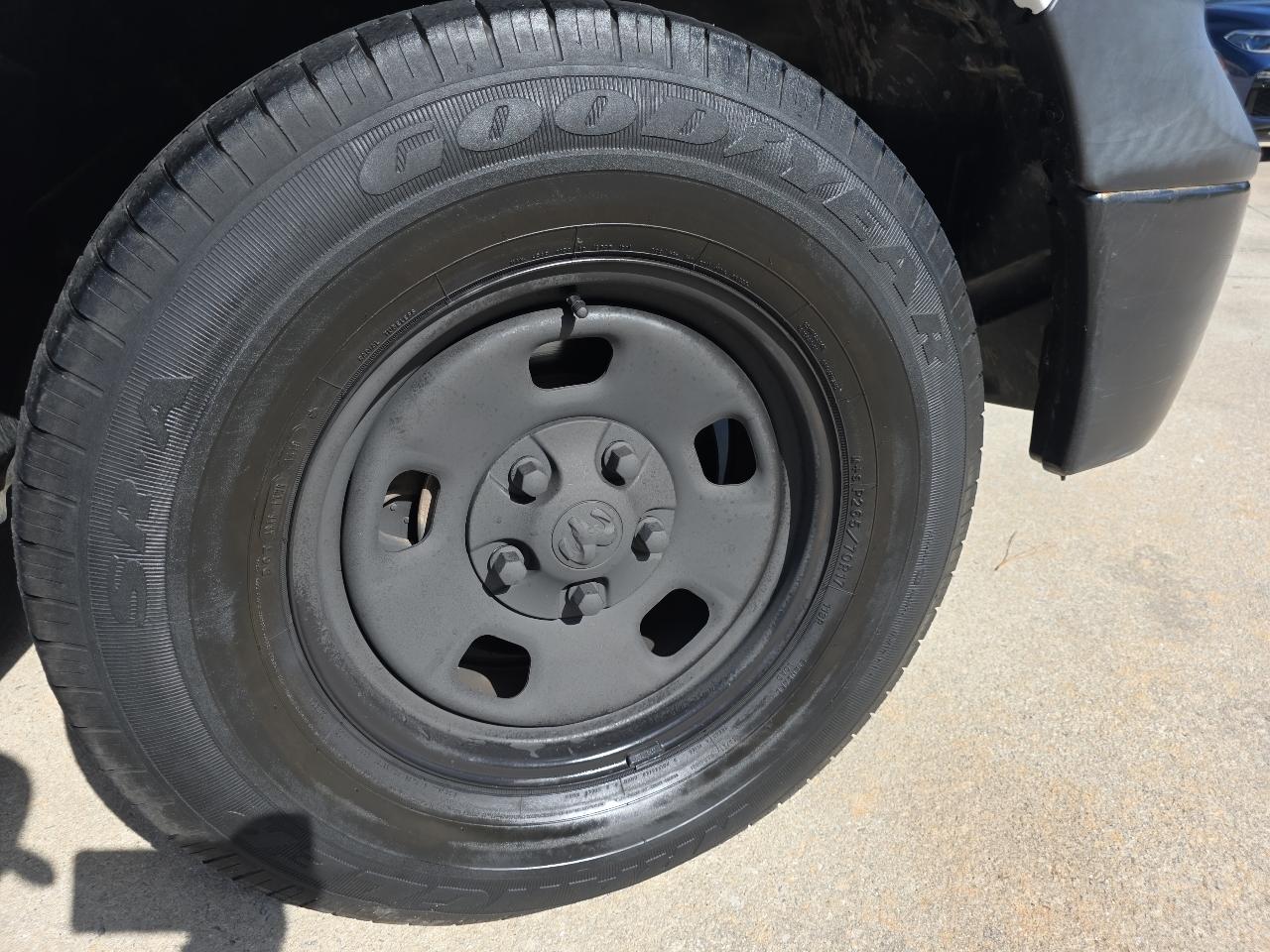 RAM 1500 Classic Tradesman 4x2 Reg Cab 8' Box 2019