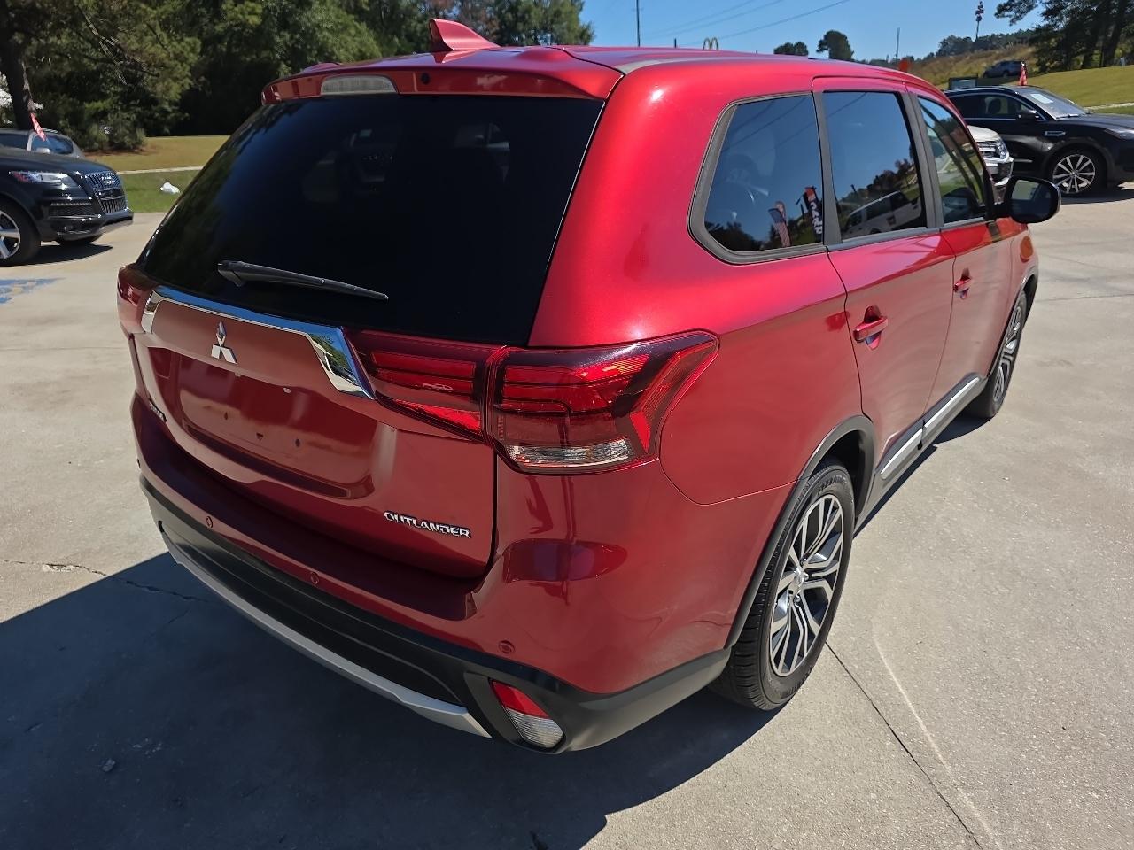 Mitsubishi Outlander ES FWD 2017