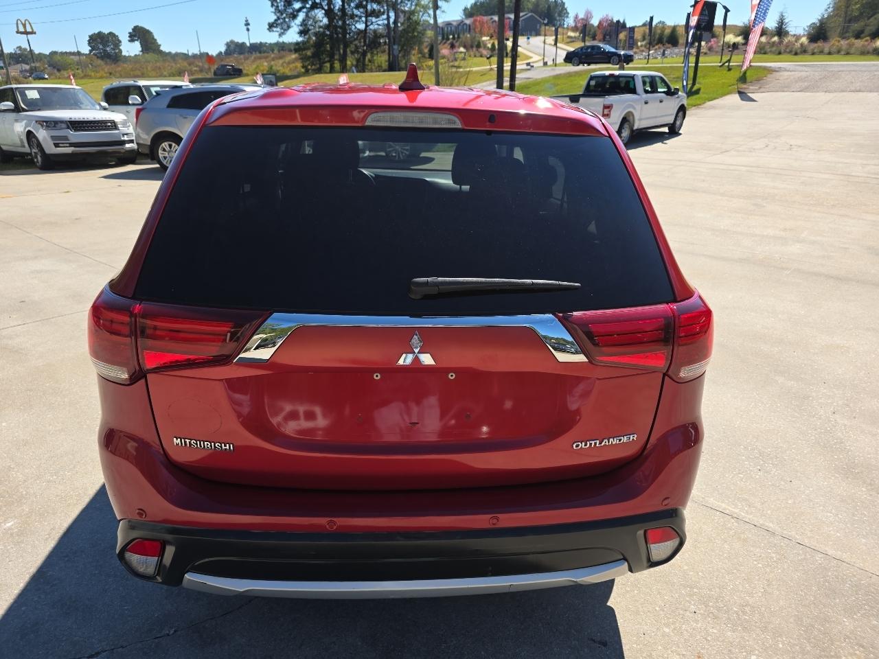 Mitsubishi Outlander ES FWD 2017