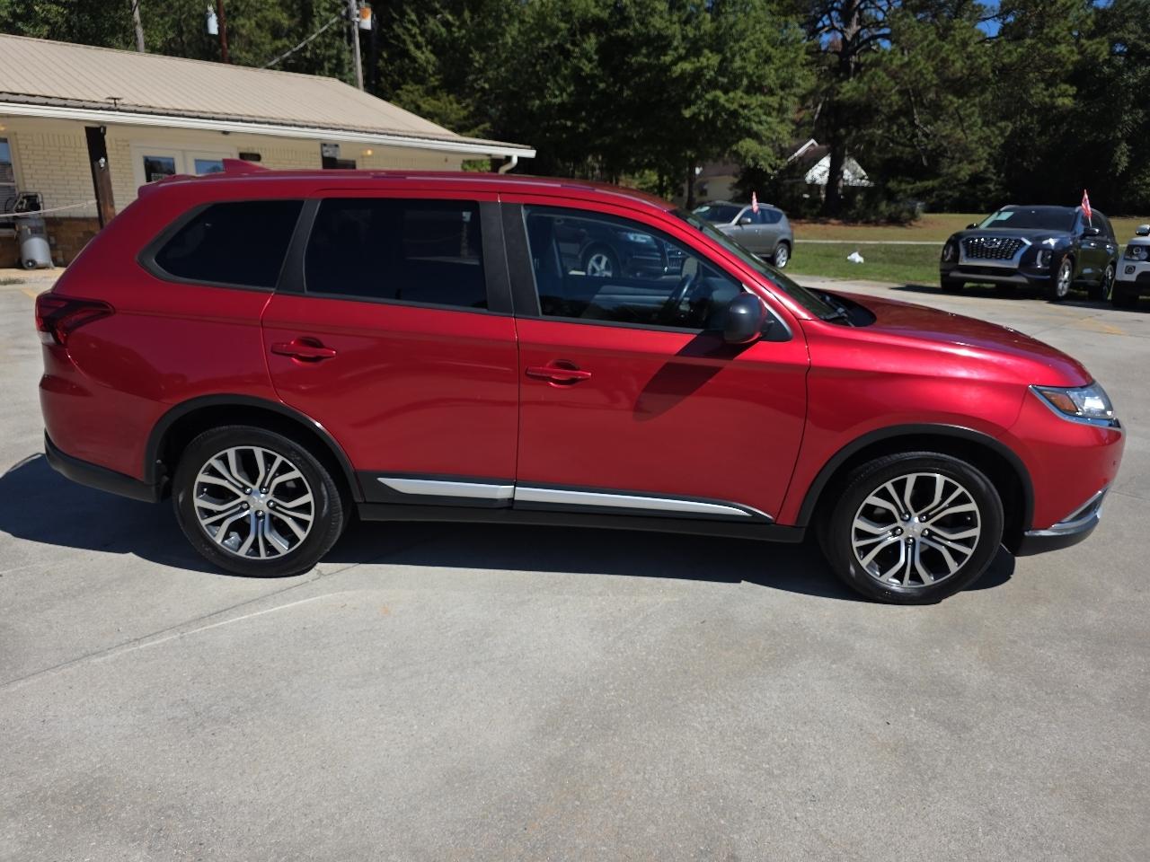 Mitsubishi Outlander ES FWD 2017