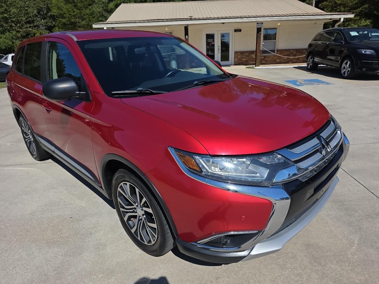 Mitsubishi Outlander ES FWD 2017