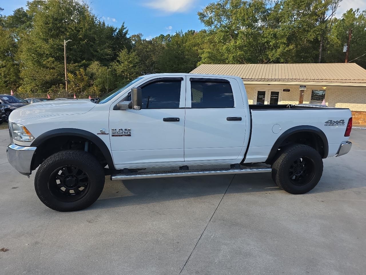 RAM 2500 Tradesman 4x4 Crew Cab 6'4" Box 2018