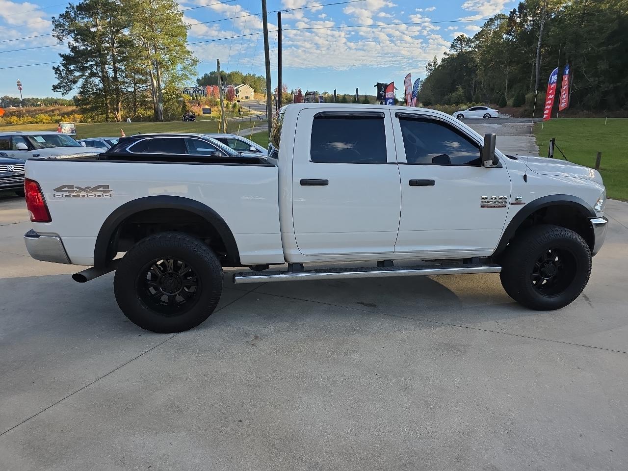 RAM 2500 Tradesman 4x4 Crew Cab 6'4" Box 2018