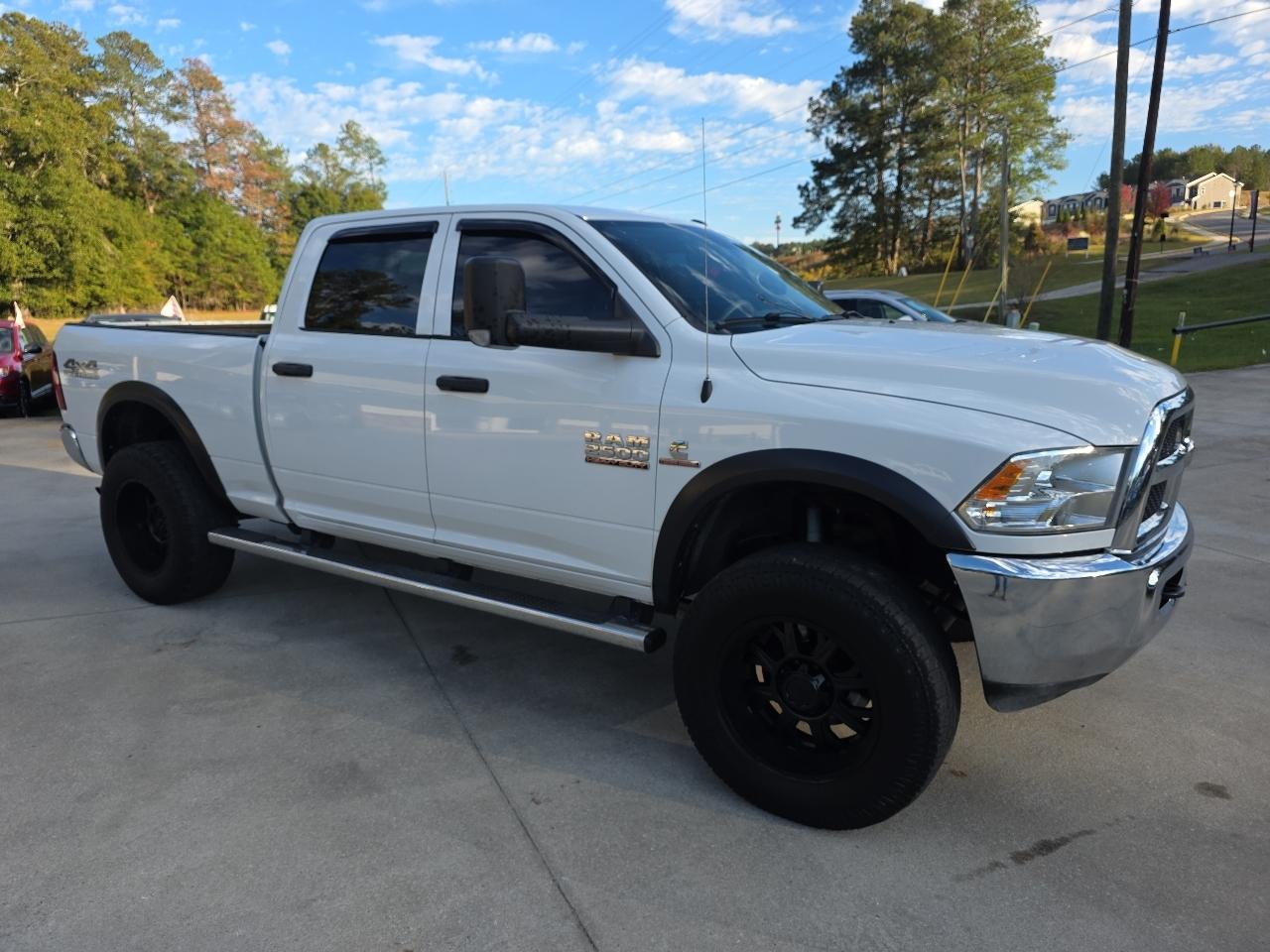 RAM 2500 Tradesman 4x4 Crew Cab 6'4" Box 2018