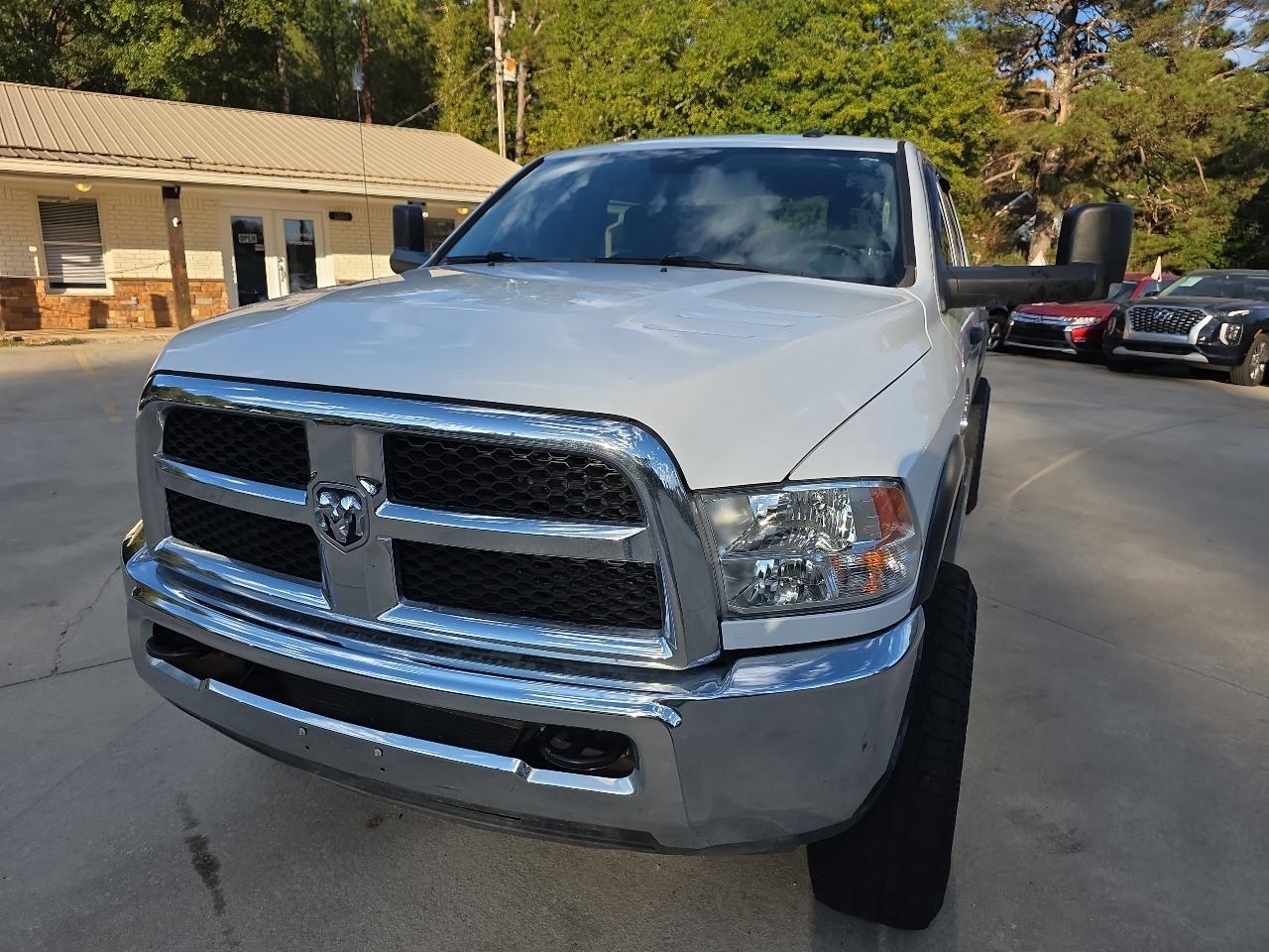 RAM 2500 Tradesman 4x4 Crew Cab 6'4" Box 2018