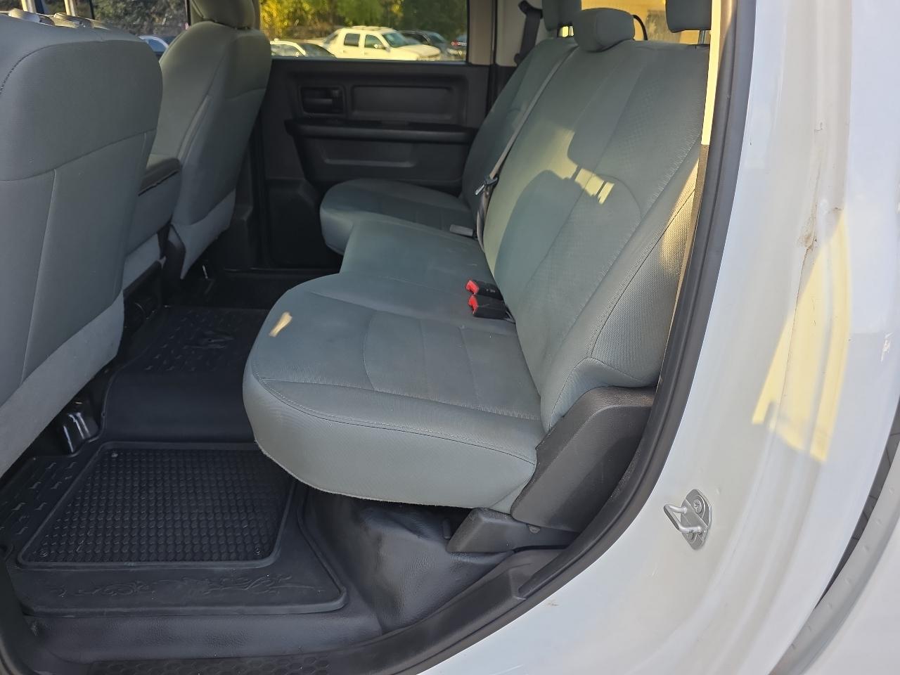 RAM 2500 Tradesman 4x4 Crew Cab 6'4" Box 2018
