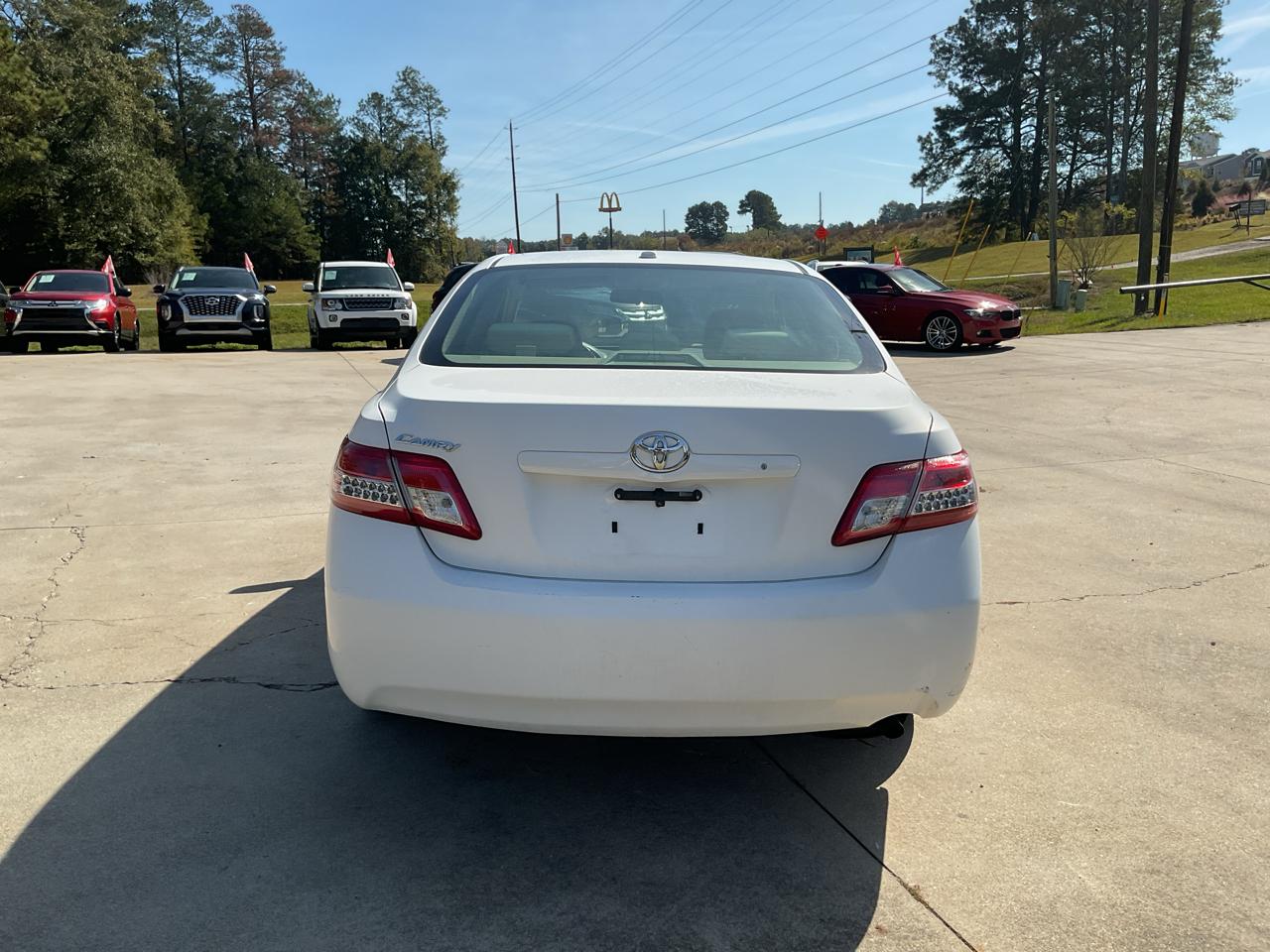 Toyota Camry 4dr Sdn I4 Man (Natl) 2010