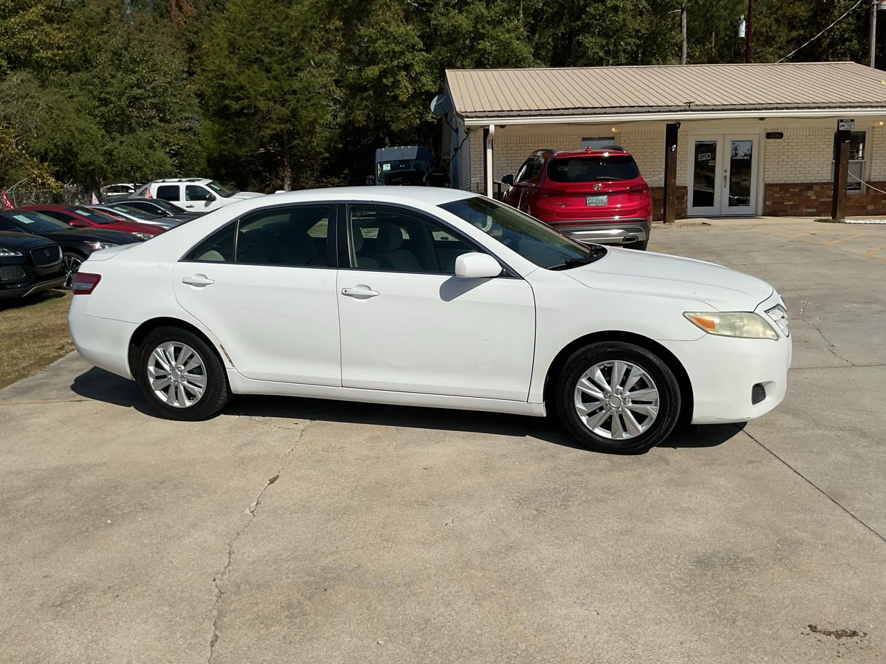 Toyota Camry 4dr Sdn I4 Man (Natl) 2010