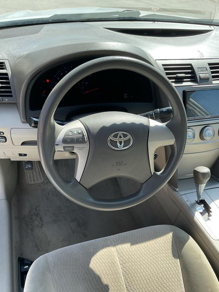 Toyota Camry 4dr Sdn I4 Man (Natl) 2010