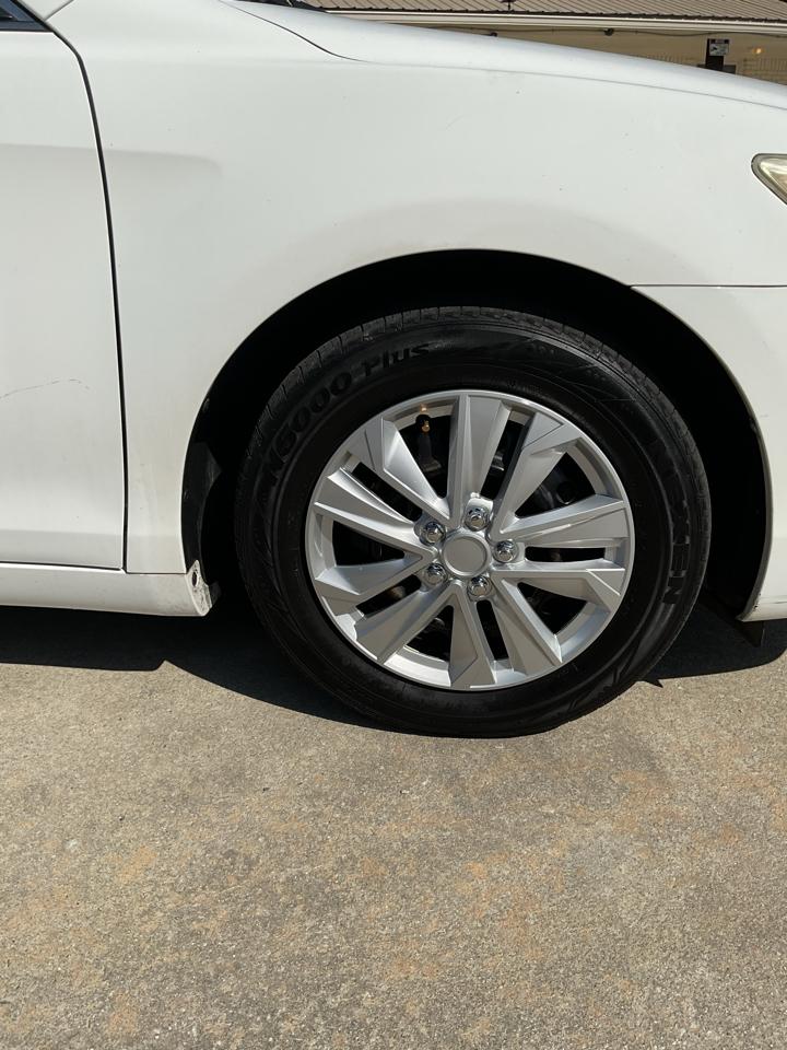 Toyota Camry 4dr Sdn I4 Man (Natl) 2010