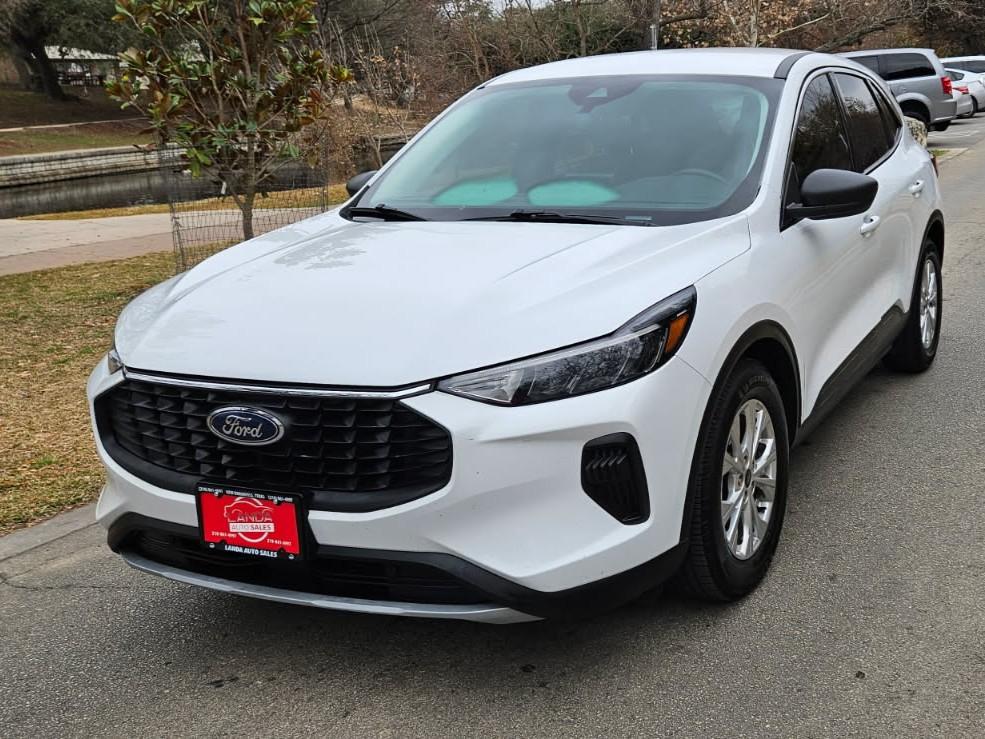 Ford Escape  2023