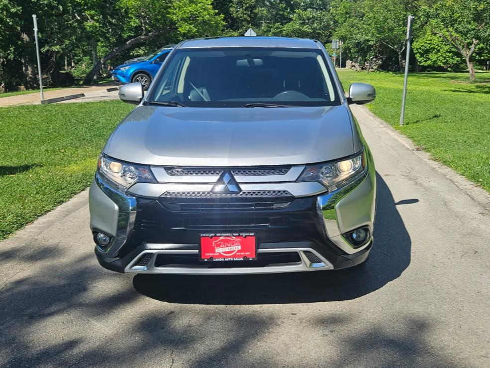 Mitsubishi Outlander  2019