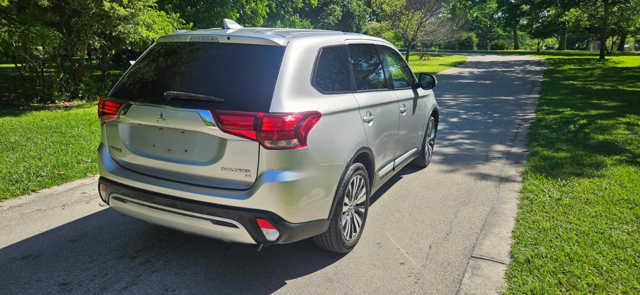Mitsubishi Outlander  2019