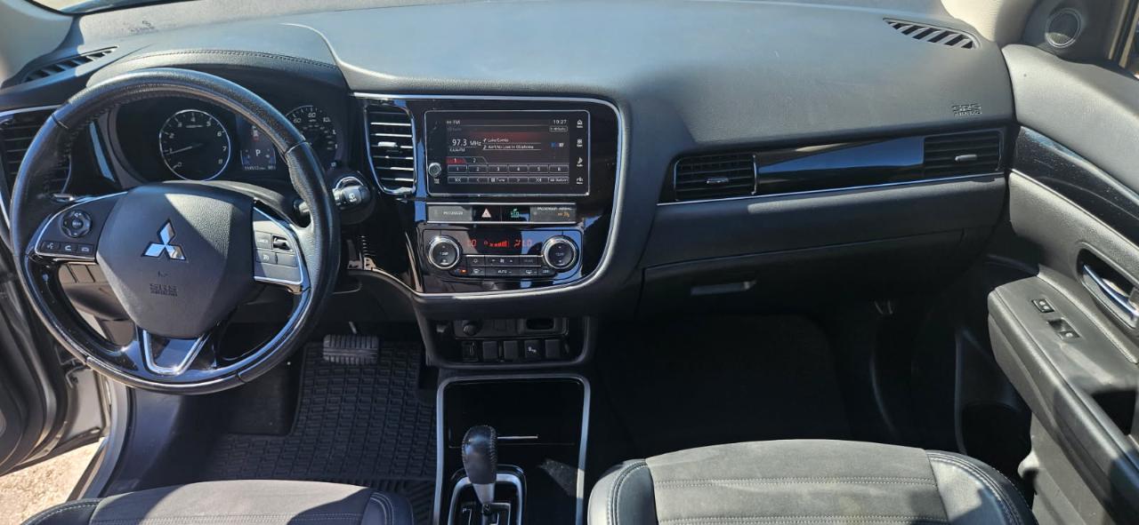 Mitsubishi Outlander  2019