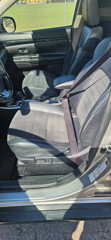 Mitsubishi Outlander  2019