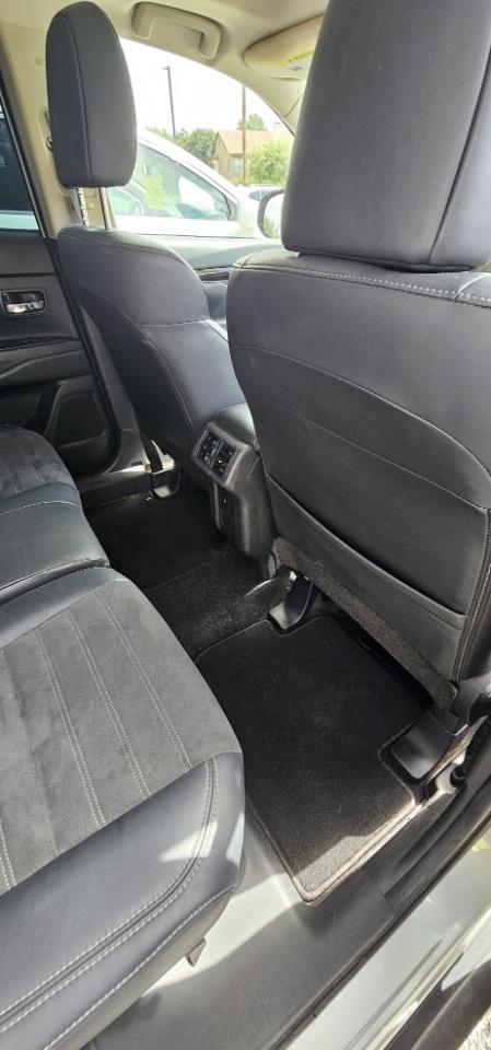 Mitsubishi Outlander  2019