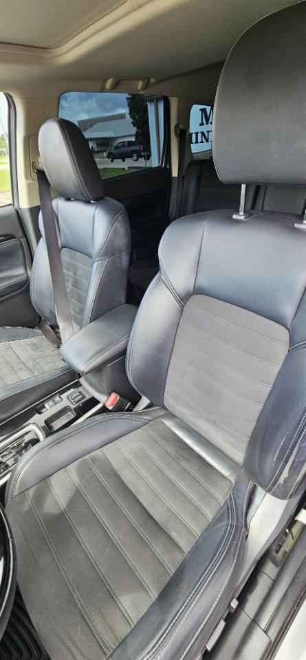 Mitsubishi Outlander  2019