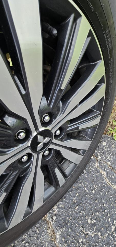 Mitsubishi Outlander  2019
