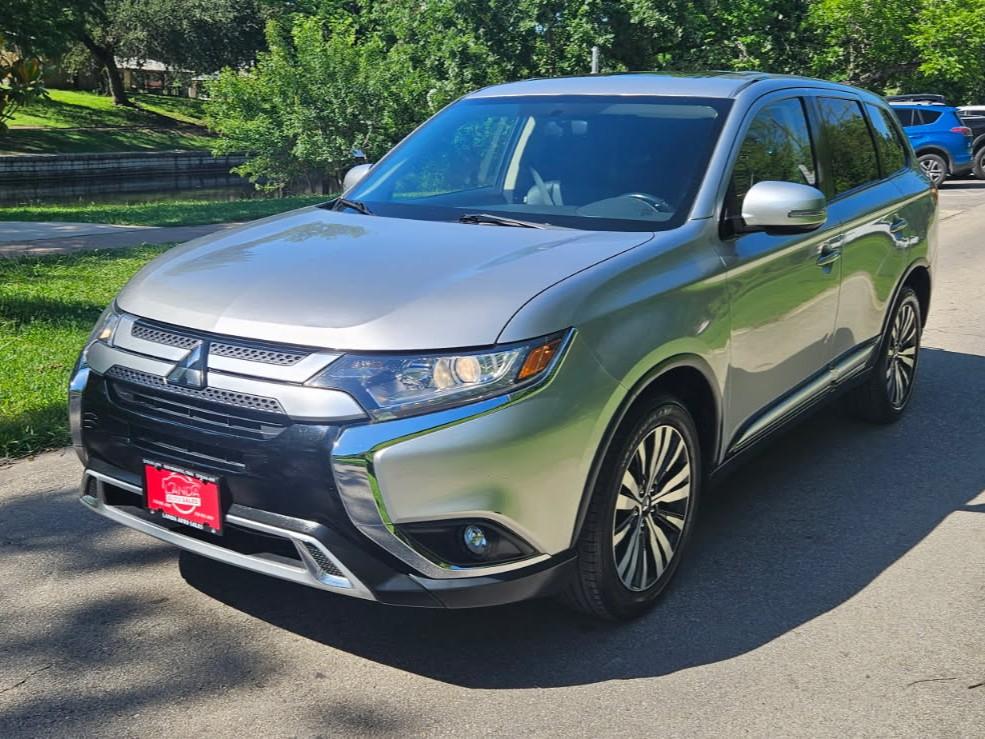 Mitsubishi Outlander  2019