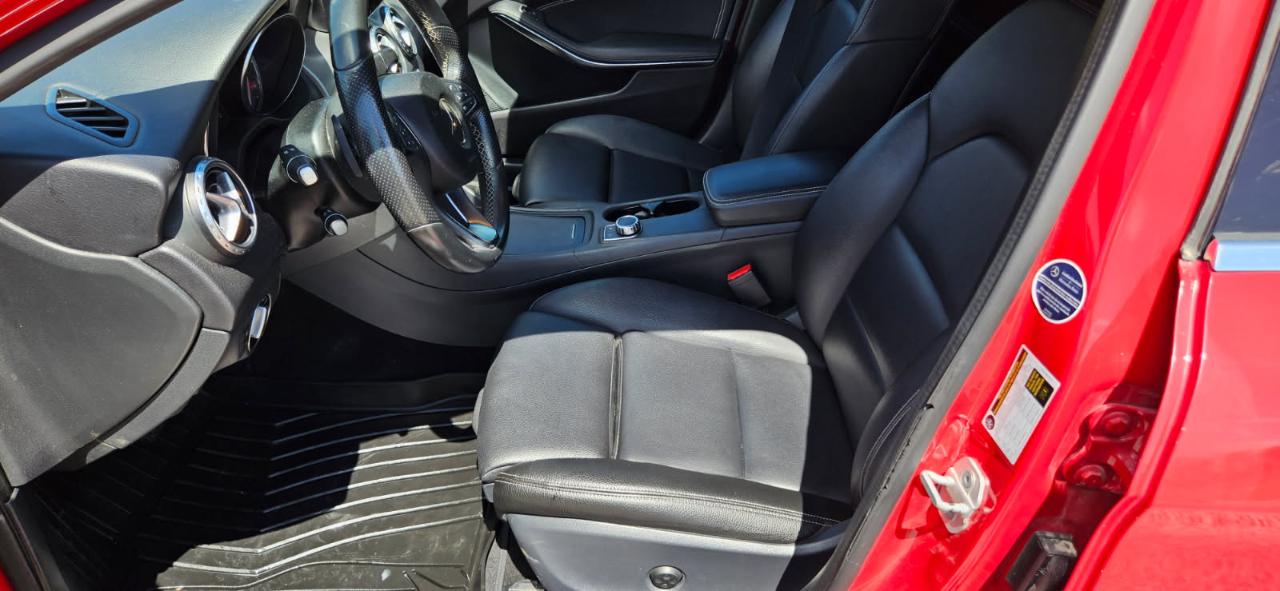 2016 Mercedes-Benz GLA-Class GLA250 - Photo 10