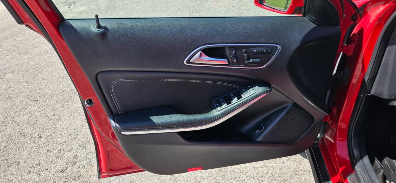 2016 Mercedes-Benz GLA-Class GLA250 - Photo 15