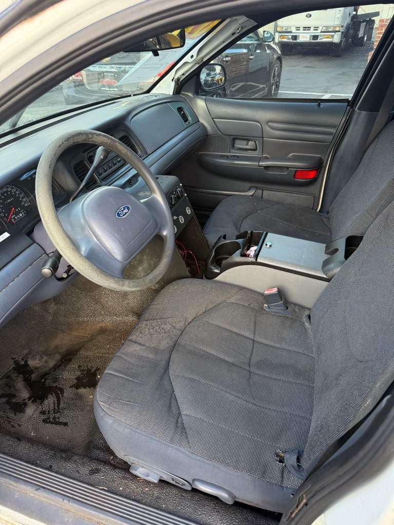 Ford Crown Victoria Police Interceptor 2002