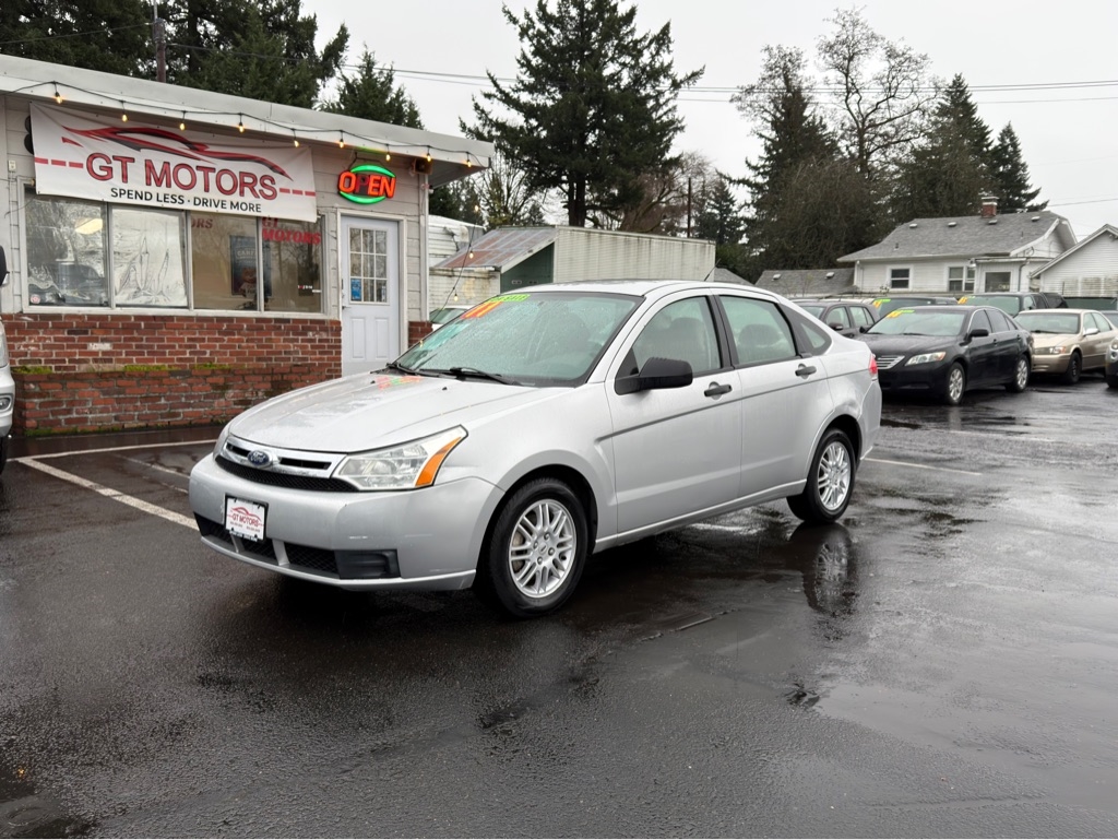2011 Ford Focus SE's photo