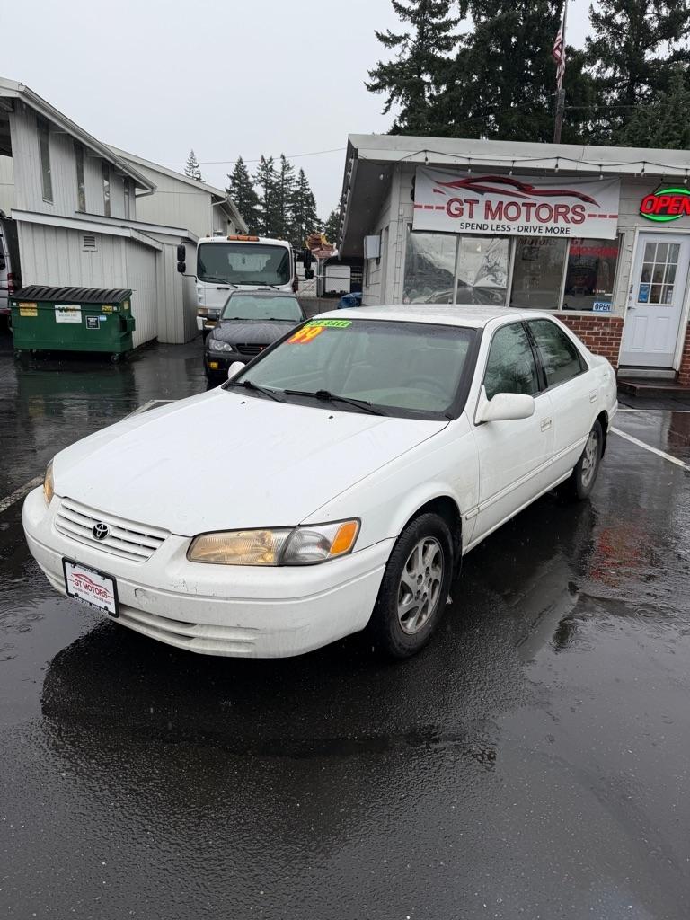 1999 Toyota Camry LE