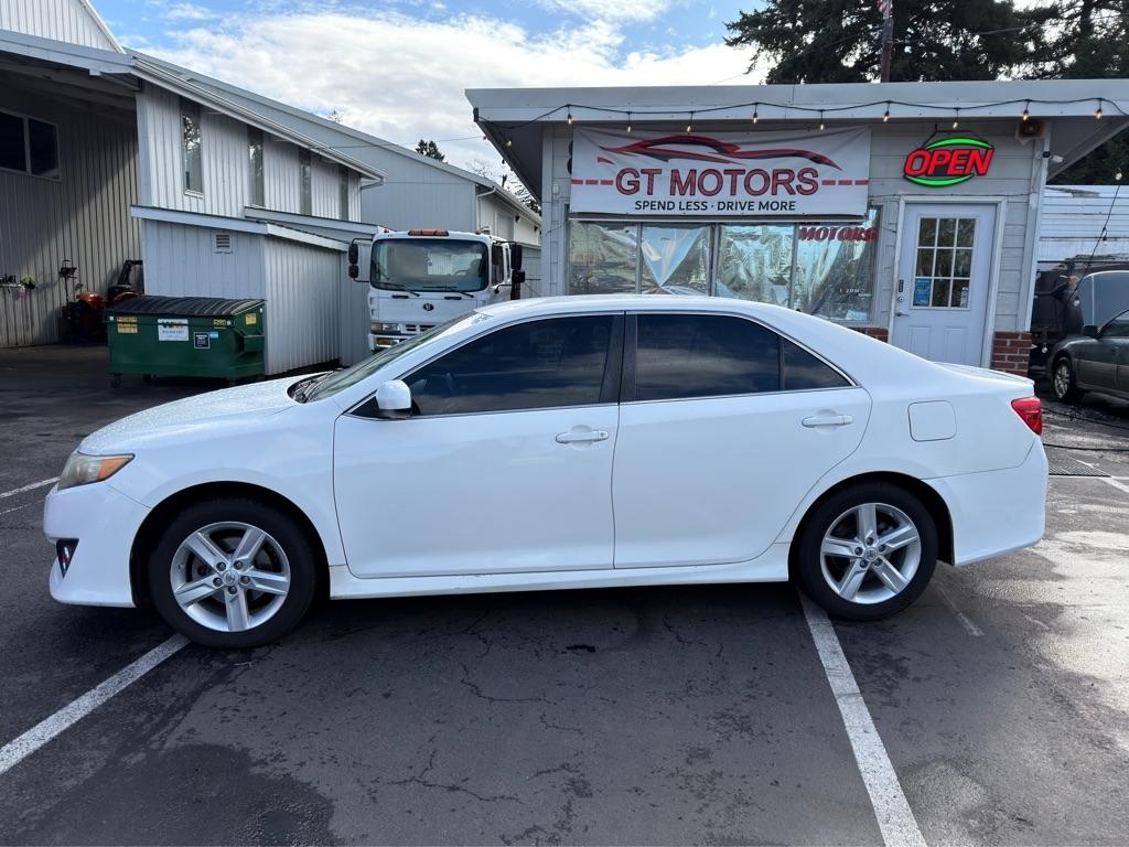 View vehicle photo 2