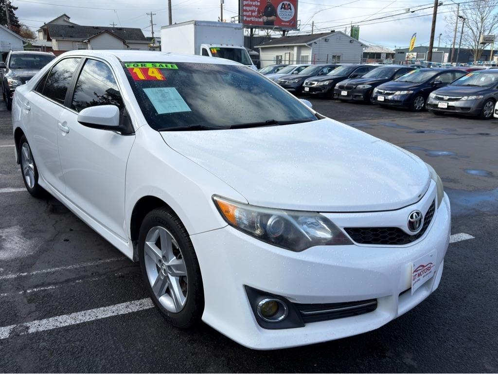 View vehicle photo 7