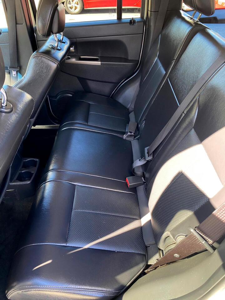 Jeep Liberty Limited 4WD 2012 Jeep Liberty Limited 4WD 2012
