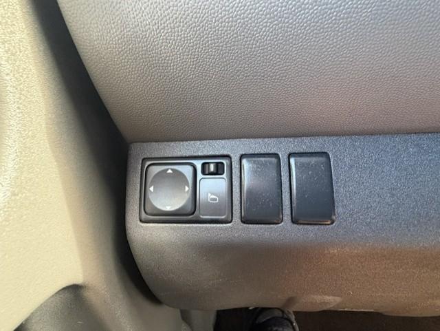 Nissan Xterra X 4WD 2011