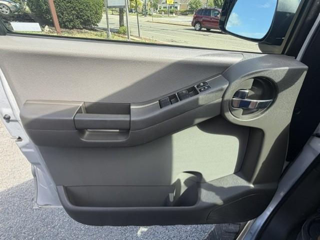 Nissan Xterra X 4WD 2011