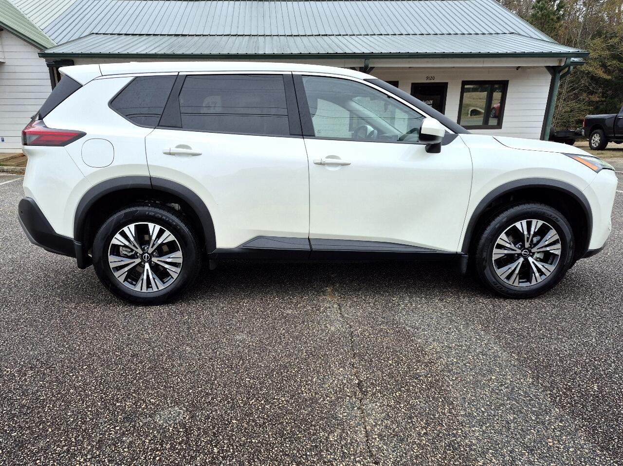 Nissan Rogue SV 2023