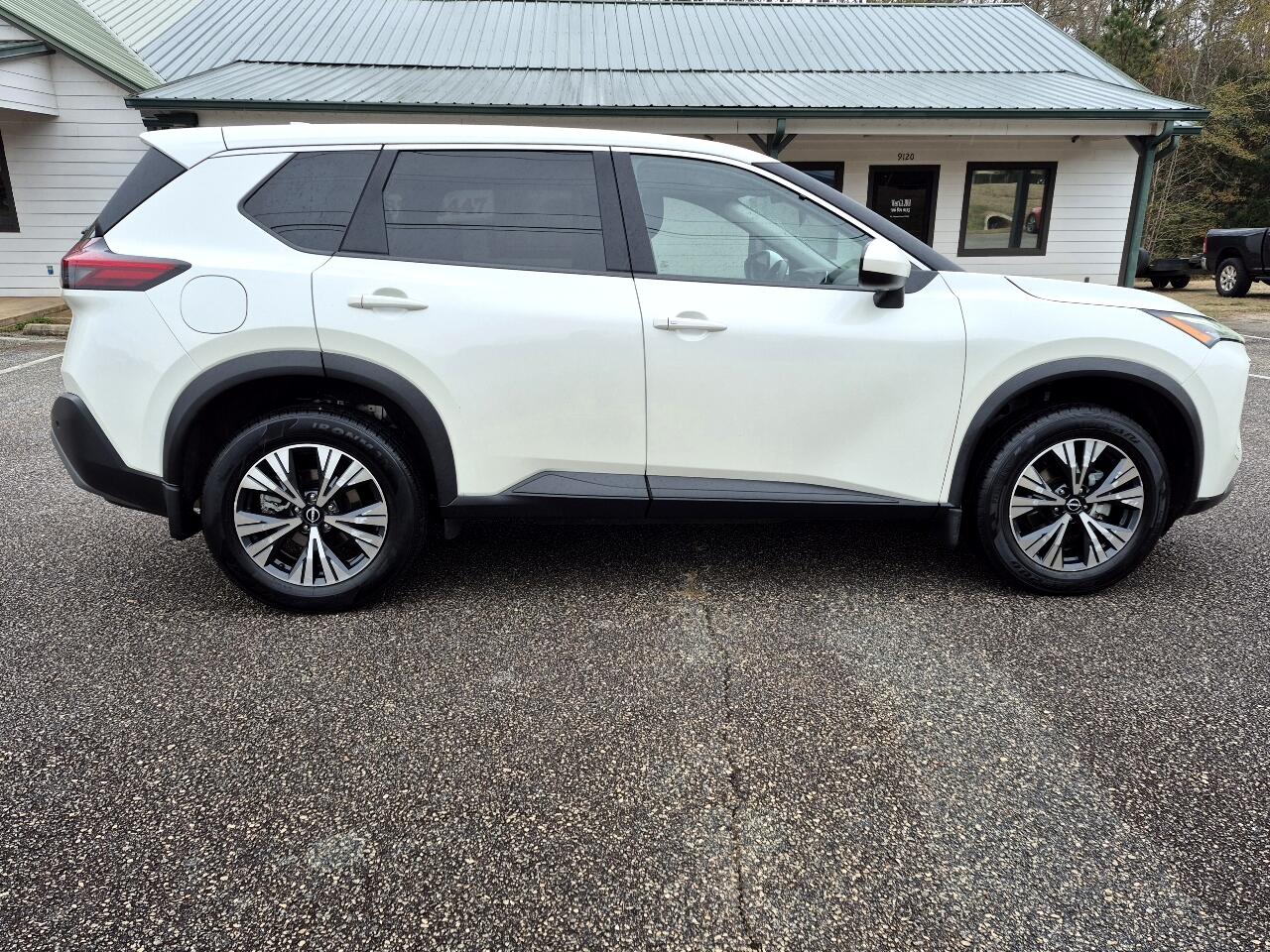 Nissan Rogue SV 2023