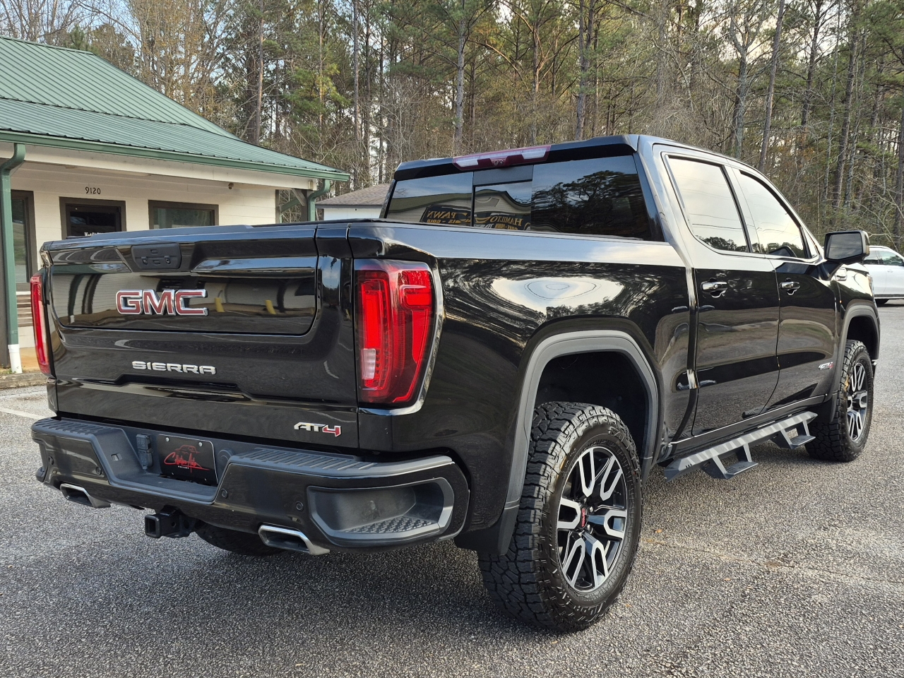 GMC Sierra 1500 AT4 Crew Cab Short Box 4WD 2021