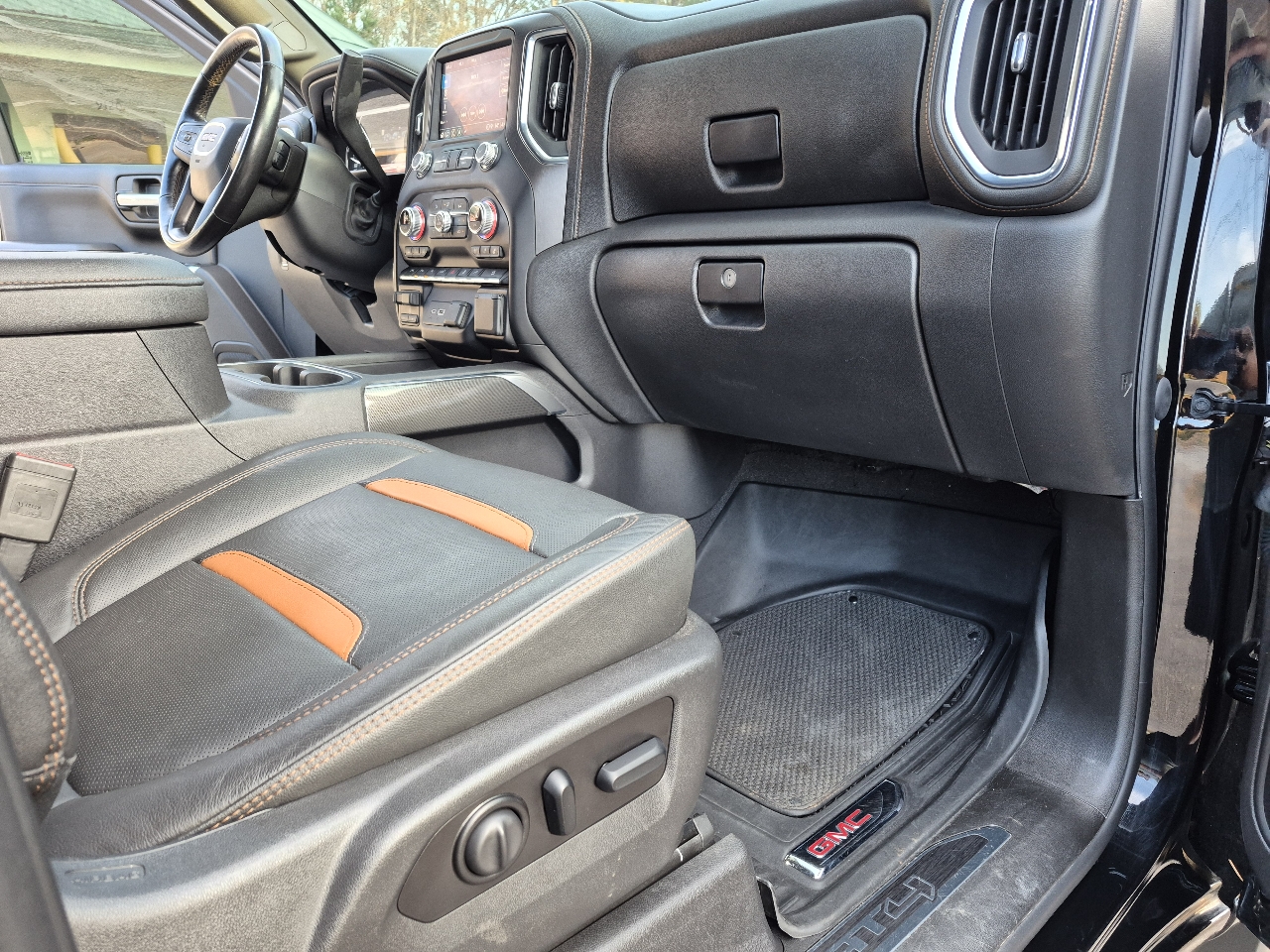 GMC Sierra 1500 AT4 Crew Cab Short Box 4WD 2021