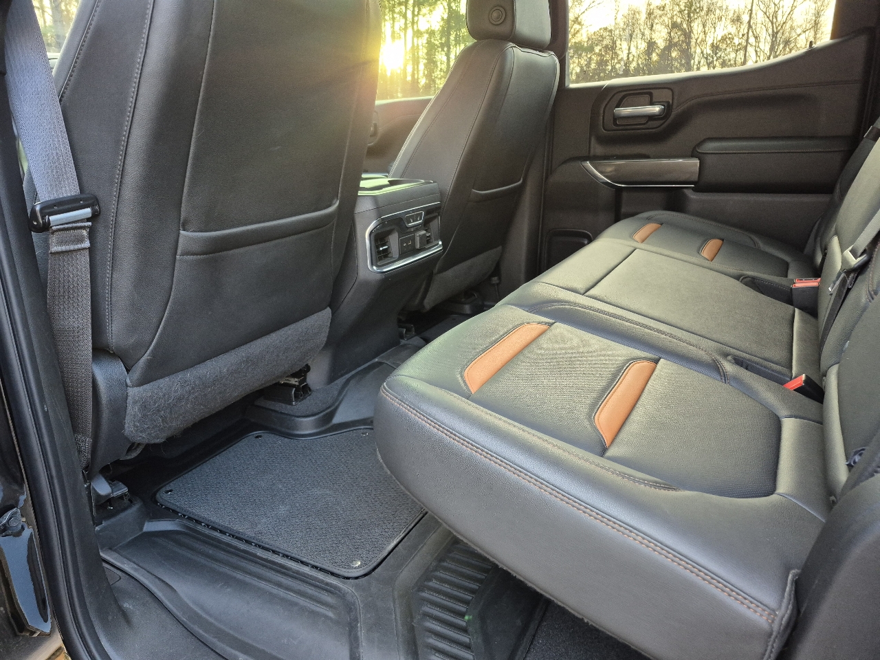 GMC Sierra 1500 AT4 Crew Cab Short Box 4WD 2021