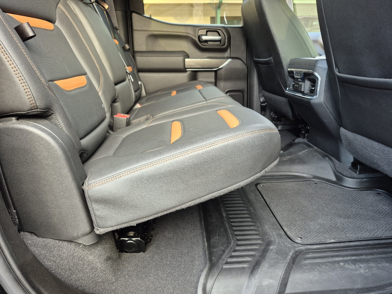 GMC Sierra 1500 AT4 Crew Cab Short Box 4WD 2021