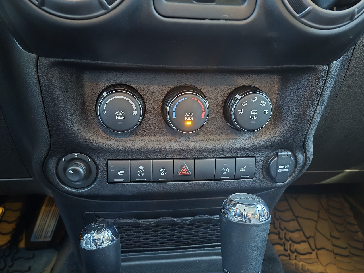 Jeep Wrangler JK Unlimited Sahara 4WD 2018