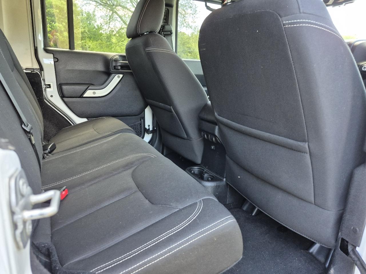 Jeep Wrangler Unlimited Sahara 4WD 2016