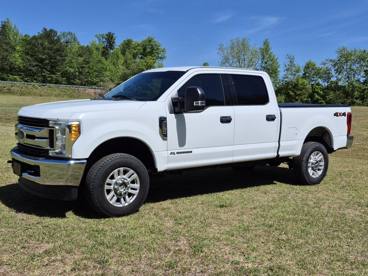 Ford F-250 SD XLT Crew Cab 4WD 2017
