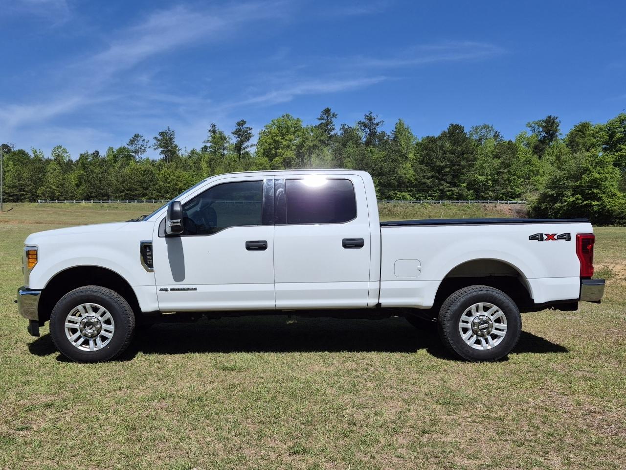Ford F-250 SD XLT Crew Cab 4WD 2017