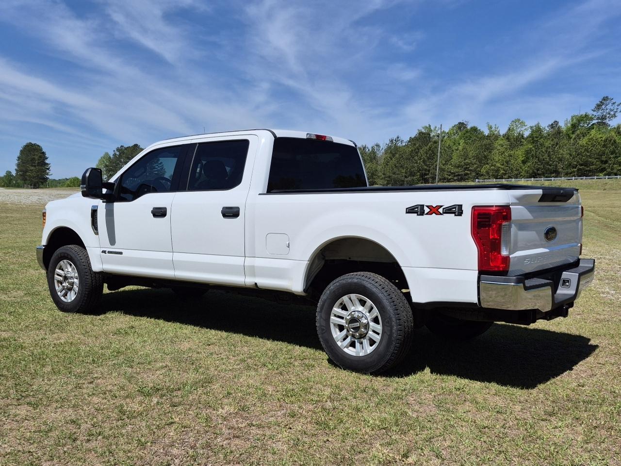 Ford F-250 SD XLT Crew Cab 4WD 2017