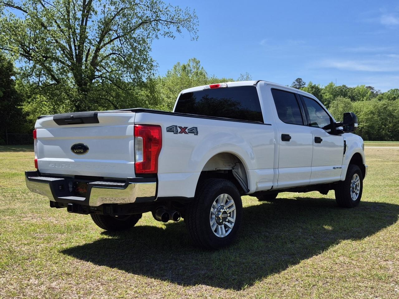 Ford F-250 SD XLT Crew Cab 4WD 2017