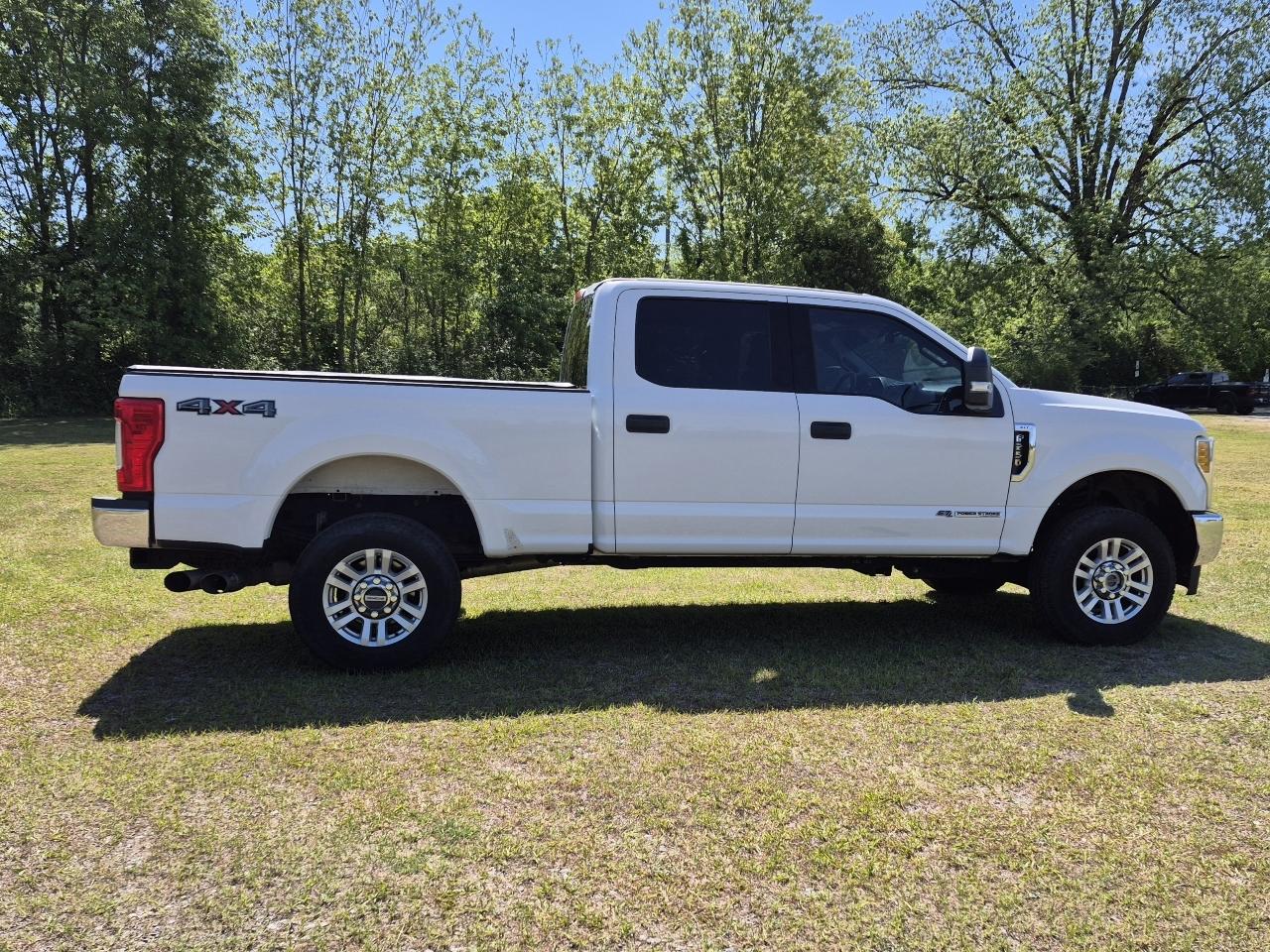 Ford F-250 SD XLT Crew Cab 4WD 2017
