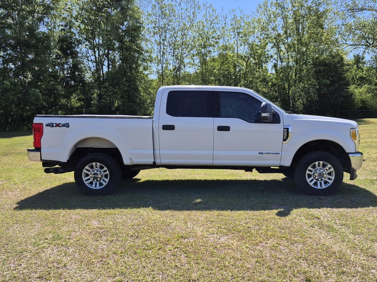 Ford F-250 SD XLT Crew Cab 4WD 2017