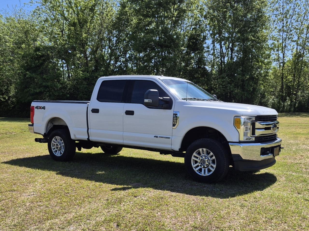 Ford F-250 SD XLT Crew Cab 4WD 2017